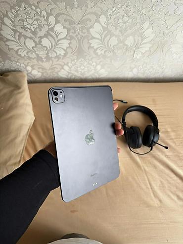 efootbal 2024: Ipad M4 Pro + Razer Orjinal Nausnik Ile Birlikde Satilir Tam Ideal — 2