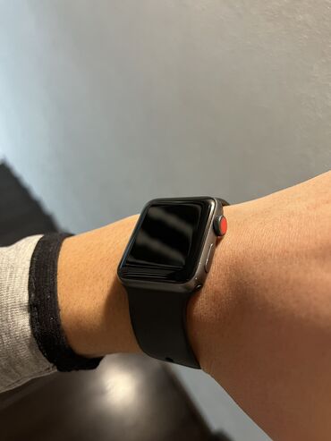 Apple Watch: Продаю Apple Watch 3 series 38mm состояние отличное очень аккуратно