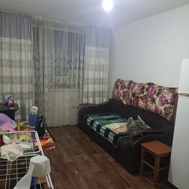 долгосрочная аренда частных домов: 1 комната, 17 м², Общежитие и гостиничного типа, 2 этаж, Косметический ремонт