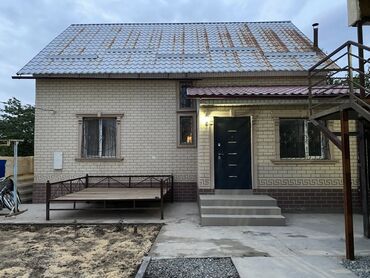 продаю дом село садовое: Представляем: - двухэтажный дом - коммерческое двухэтажное здание для