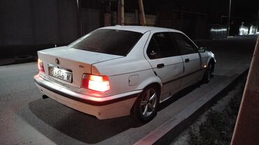 bmw транспорт: BMW 3 series: 1992 г., 1.6 л, Механика, Бензин, Седан