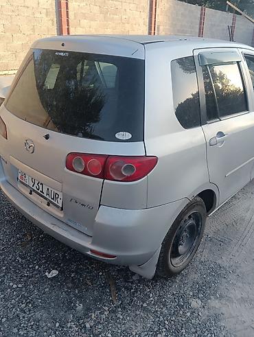 2 8: Mazda Demio: 2004 г., 1.5 л, Автомат, Бензин — 4