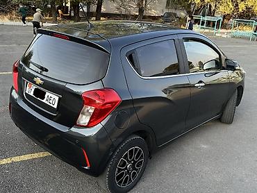 газель собль: Chevrolet Spark: 2017 г., 1 л, Вариатор, Бензин, Хэтчбэк — 3