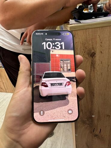 Техника и электроника: IPhone 15 Pro, Б/у, 128 ГБ, Зарядное устройство, Защитное стекло, Чехол, 89 %