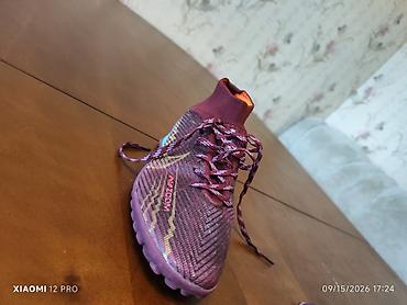 длиная: Футбольные бутсы/сороконожки Nike (бирка внутри: EUR 39, CM 24.5 — 1