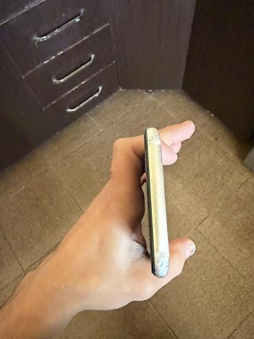 islənmis telefon satisi: Samsung Galaxy A6, 32 GB, rəng - Qızılı, Qırıq — 4