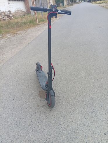 Elektrikli samokatlar: İşlənmiş Elektrik samokat 8", 251 - 350 Vt, 26 - 35 km/s, Ünvandan götürmə
