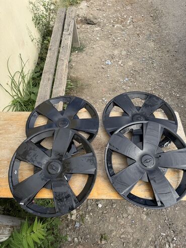 бу титановые диски на 13: Chevrolet üçün 15 lik disk qapaqları (kapaklar) dəsti. Az işlənib