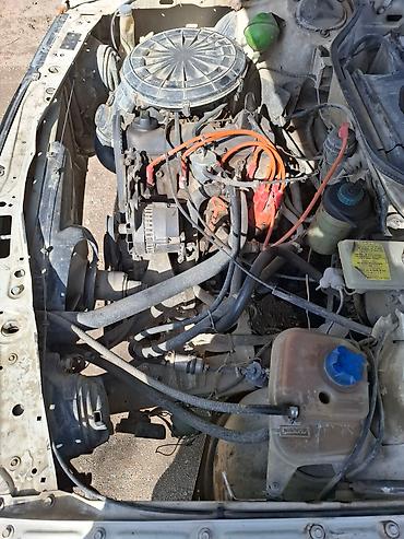 Audi: Audi 100: 1988 г., Седан — 7