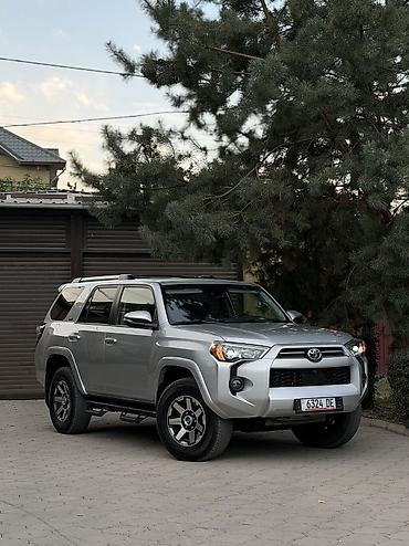 4ranner: Toyota 4Runner: 2023 г., 4 л, Автомат, Бензин, Внедорожник — 5
