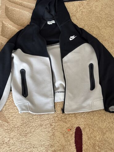 носки из шерсти: Мужской спортивный костюм, M (EU 38), Nike, Б/у, цвет - Бежевый, Платная доставка