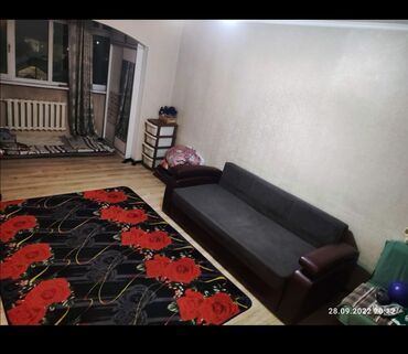 срочна продаю квартиру: 1 комната, 44 м², 106 серия улучшенная, 5 этаж, Старый ремонт