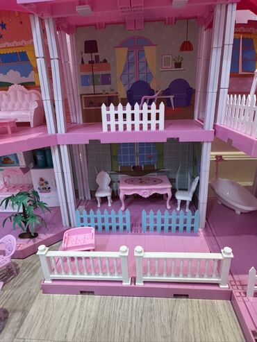 Digər uşaq mebeli: Böyük kukla evi dəsti - 3 mərtəbəli, bir neçə balkon və terraslı — 4