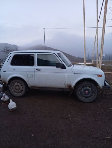 VAZ (LADA): VAZ (LADA) 4x4 Niva: 1.6 l | 1984 il 1100 km Sedan