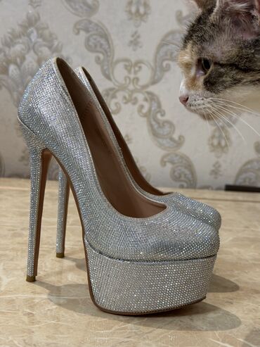 Tuflilər: Tuflilər, Ölçü: 37, rəng - Gümüşü, Yeni — 2