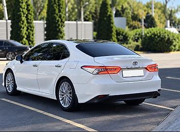 audi 100 c 4: Toyota Camry: 2018 г., Автомат, Бензин, Седан — 2