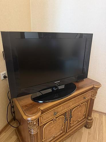 Samsung LCD televizor - Ekran diaqonalı: təxminən 32–37 düym (ölçü
