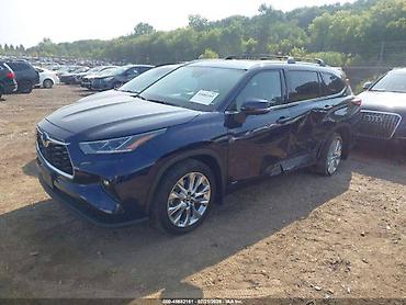 inter: Toyota Highlander: 2023 г., Гибрид — 3