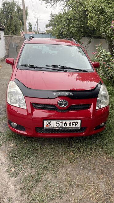 семиместные машины: Toyota Corolla Verso: 2008 г., 2.2 л, Механика, Дизель, Универсал