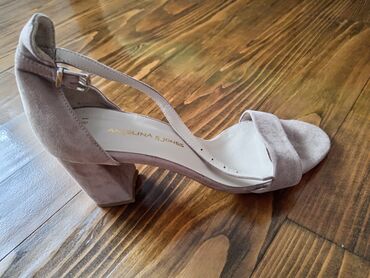 ženski prsluci elegantni: Sandale, 40