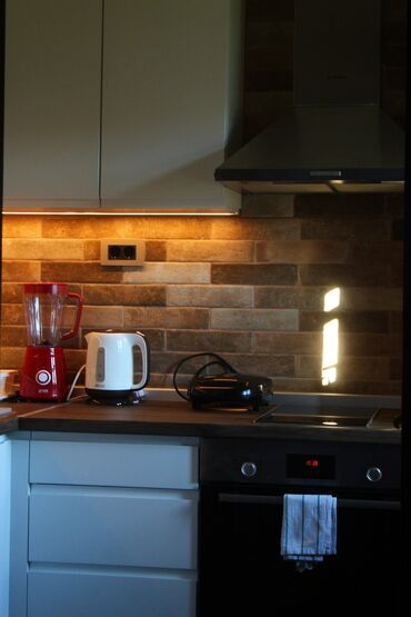 Kuće na prodaju: 145 kv. m, 4 sobe — 30