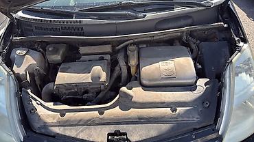нужна: Toyota Prius: 2005 г., 1.5 л, Вариатор, Гибрид, Хэтчбэк — 6
