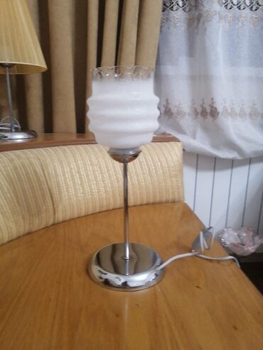 Stol lampaları: Fərqli şüşə plafonlarla gecə lampaları, bir dənəsi 10 azn. Həm — 3
