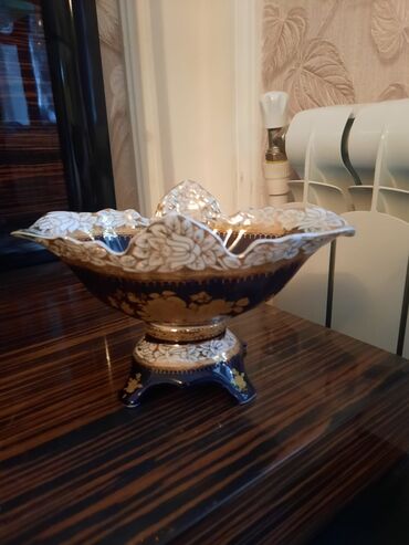 en ucuz kafel: Madonna konfet qabi 1 eded. 15 manat yeni