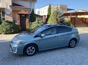 Toyota: Toyota Prius: 2013 г., 1.8 л, Вариатор, Гибрид, Хэтчбэк