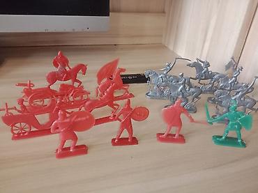 Игрушки: Набор игрушечных транспортных средств Состав: - Большой автовоз с — 15