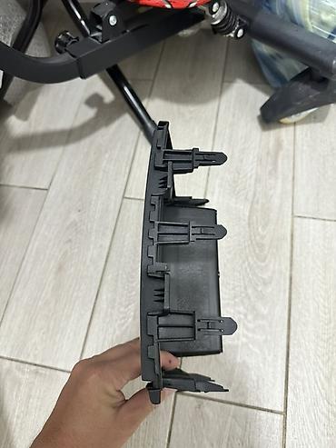 a4 b7: Сenter console Toyota 2010 г., Б/у, Оригинал, Япония — 4