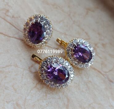 Zərgərlik dəstləri: Dəstə daxildir: Üzük, Sırğa, Gümüş — 5