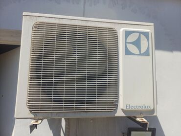 вытяжка 1000 куб м: Kondisioner Electrolux, İşlənmiş, 30-35 kv. m, Split sistem, Kredit yoxdur
