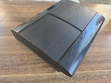 oyun satış: 8 eded ps3 konsolu satilir her birinin ustunde 3 eded 2 ci el ps3 — 3