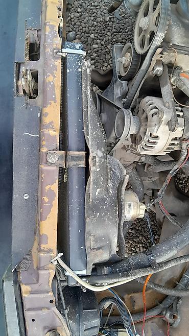 Volkswagen: Volkswagen Passat: 1982 г., 1.6 л, Механика, Бензин, Седан — 25