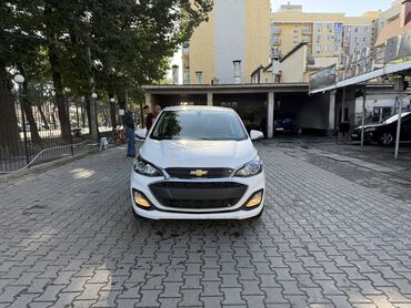 нива афто: Chevrolet Spark: 2021 г., 1 л, Вариатор, Бензин, Хэтчбэк