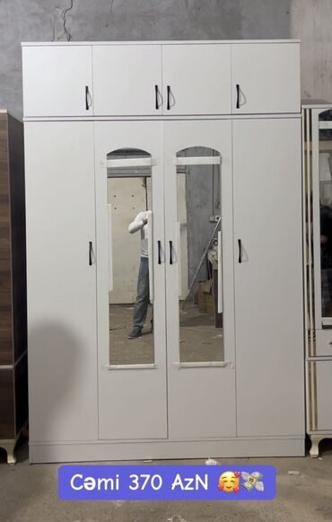 Matraslar: Yeni, Açılan, 4 qapılı Düz dolab, Qarderob, paltar dolabı, Rusiya