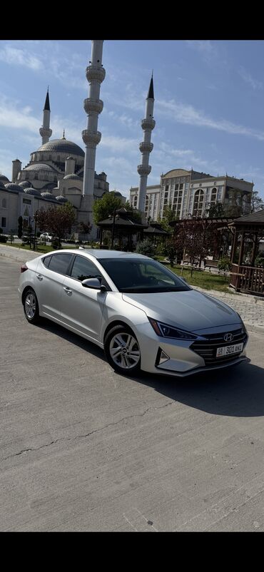 Hyundai: Hyundai Elantra: 2019 г., 2 л, Типтроник, Бензин, Седан