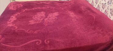 Ev saatları: Rəng - Qırmızı Pled, Ünvandan götürmə