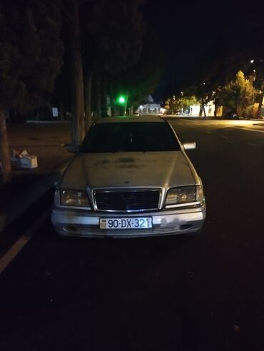 Ford: Mercedes-Benz C 180: 1.8 l | 1993 il Sedan