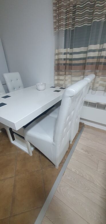 Setovi stolova i stolica: Sto i 4 stolice na prodaju na lalafo.rs — 9 Setovi stolova i stolica: Sto i 4 stolice na prodaju — 9