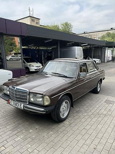 мерседес бенц зайчик: Mercedes-Benz W123: 1984 г., 2 л, Механика, Бензин, Седан — 2