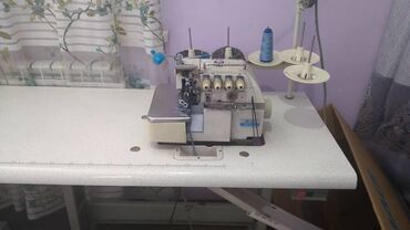 Бытовая техника: Швейная машина