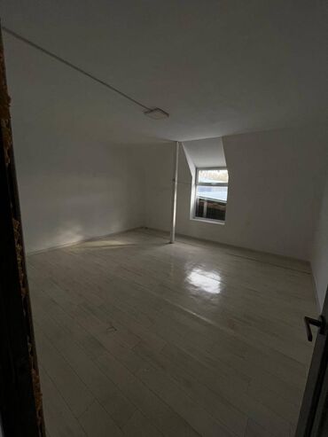 Офисы: Продаю Офис 900 м², 3 этаж — 10