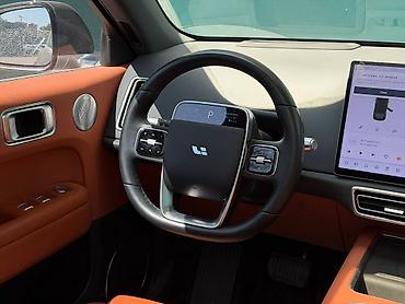 byd e6: Lixiang L6: 2025 г., 1.5 л, Автомат, Гибрид, Кроссовер — 6