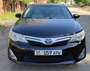 газель бортовой: Toyota Camry: 2013 г., 2.5 л, Автомат, Гибрид, Седан