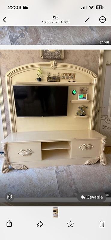 ref: Klassik üslubda TV stendi və divar paneli dəsti - Rəng: krem/ivaory — 1