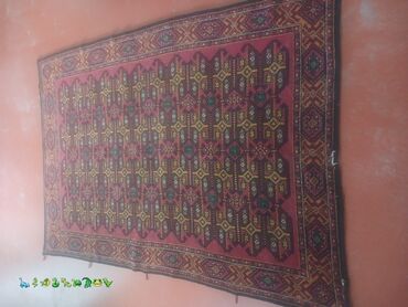 Laminat: Yun xalca 1960 ilin xalcasidi. səliqəli veziyyetdedir. hec bir