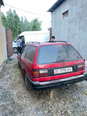 я ищу пасат: Volkswagen Passat: 1989 г., 1.8 л, Механика, Бензин, Универсал