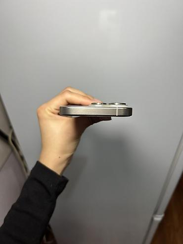 Apple iPhone: IPhone 15 Pro, Б/у, Natural Titanium, Зарядное устройство, Чехол, Коробка, 86 % — 8